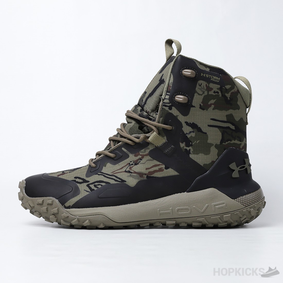 Under armour camo boots hotsell with pink